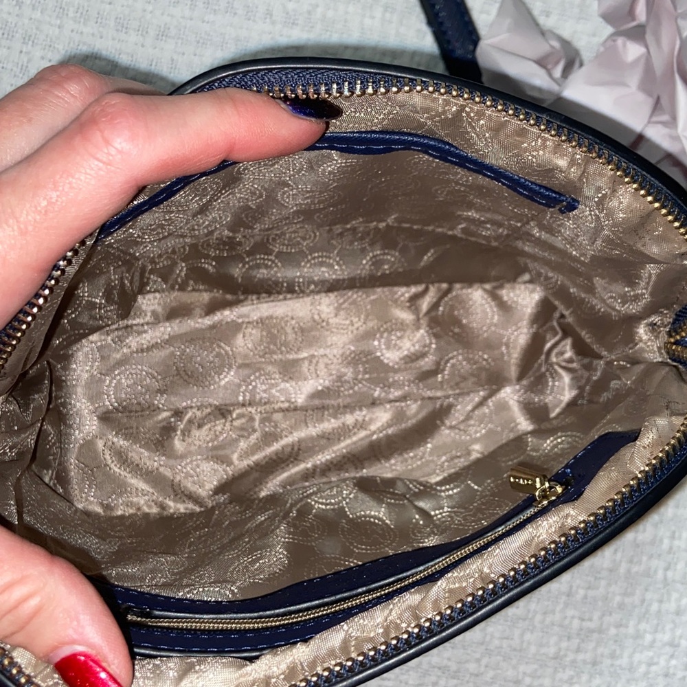 Michael Kors Medium Jet Set Emmy Dome Crossbody - Picture 12 of 14